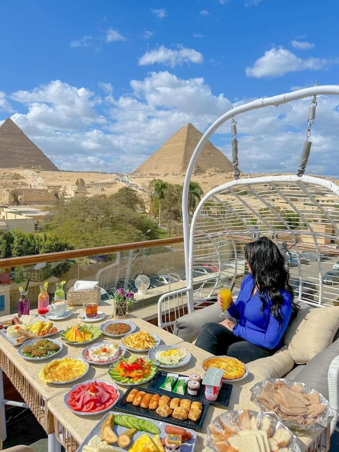 Tree Lounge Pyramids View Inn , Sphinx Giza Kafrat al Jabal Exterior photo