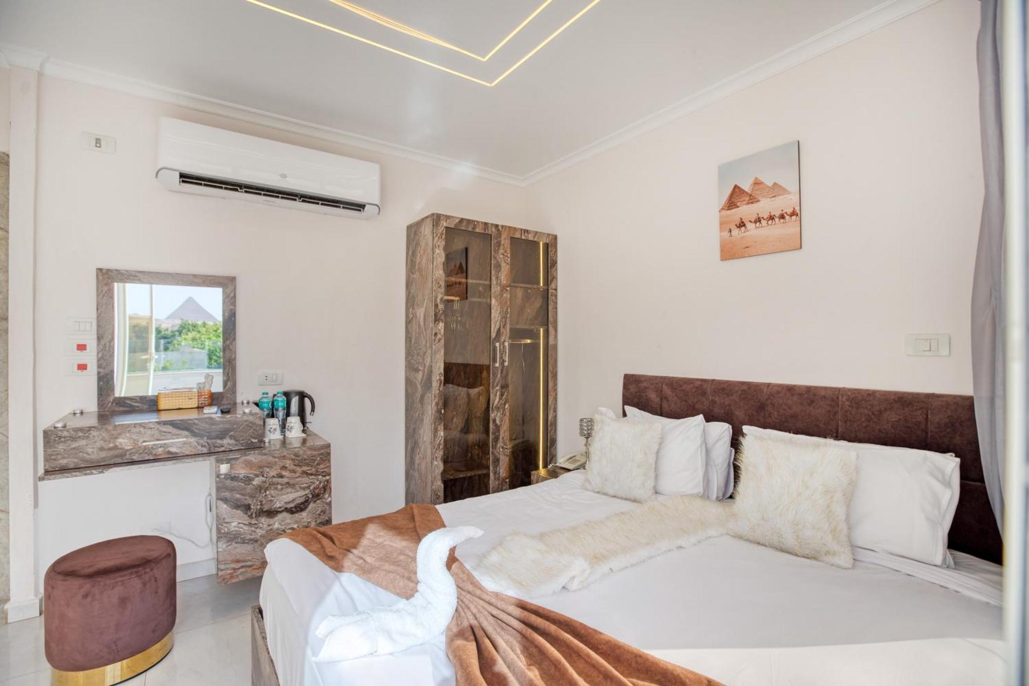Tree Lounge Pyramids View Inn , Sphinx Giza Kafrat al Jabal Exterior photo