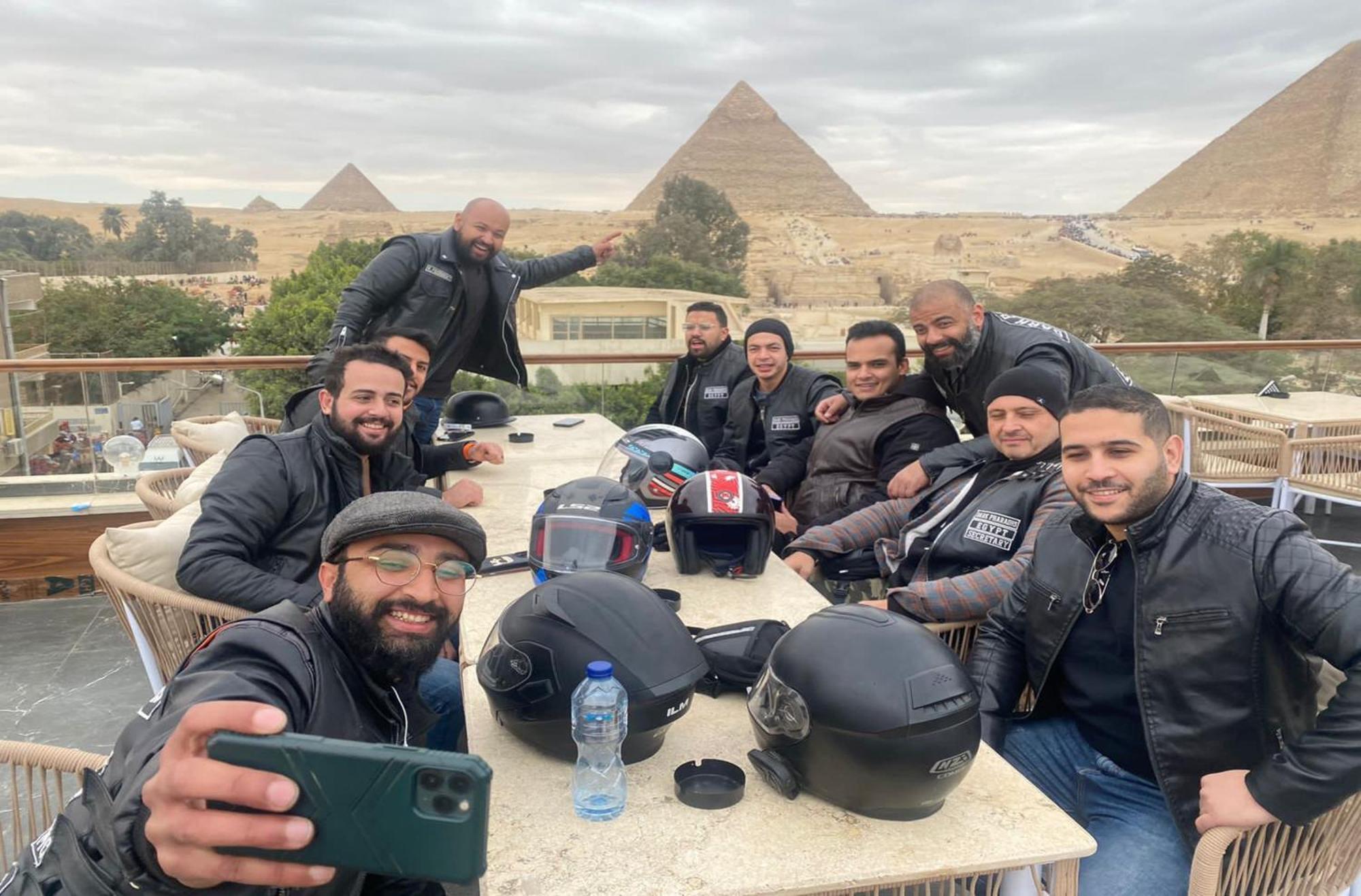 Tree Lounge Pyramids View Inn , Sphinx Giza Kafrat al Jabal Exterior photo