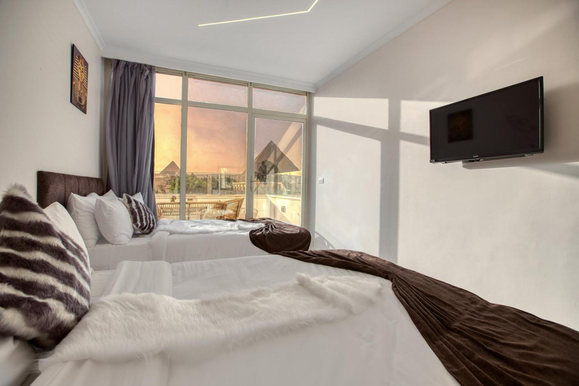 Tree Lounge Pyramids View Inn , Sphinx Giza Kafrat al Jabal Exterior photo